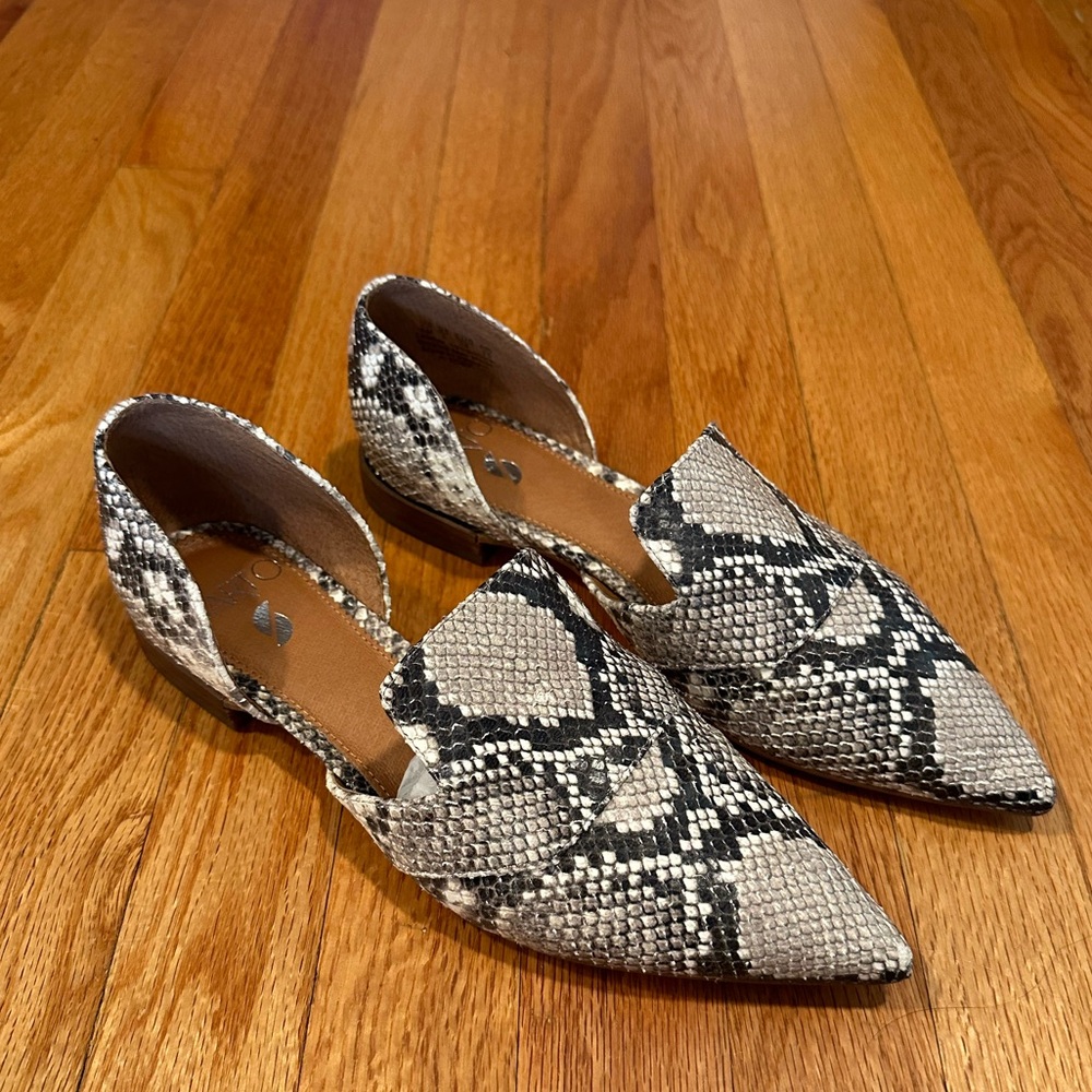 Sarto TOBY pointed toe flat in Roccia Snake Print leather, 8 (fits 8.5/9…